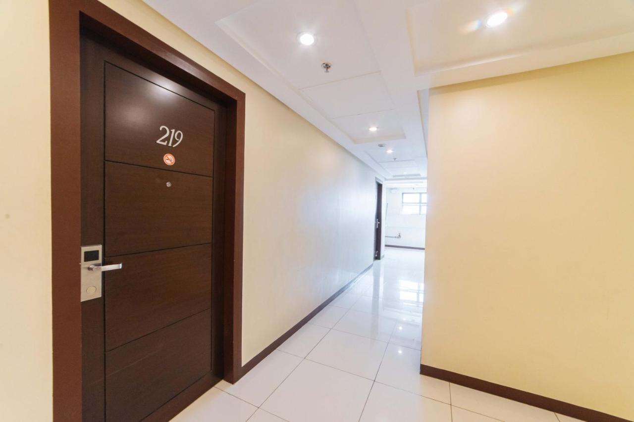 Reddoorz Near Victoria Mall Davao Exterior photo