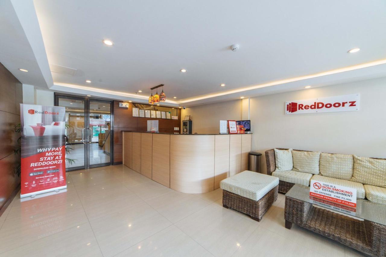 Reddoorz Near Victoria Mall Davao Exterior photo